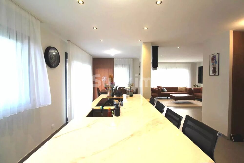 Vente Maison Maison familiale 121 m²  avec jardin et garage à Scionzier – 121 Scionzier