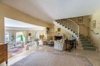  Maison à vendre 10 pièces 265 m²