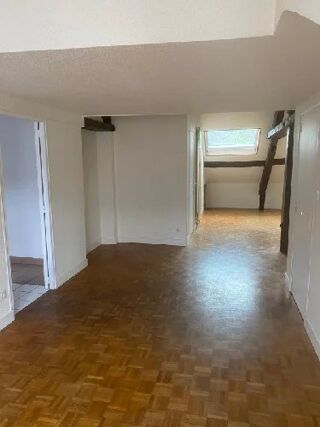  Appartement à louer 3 pièces 87 m²