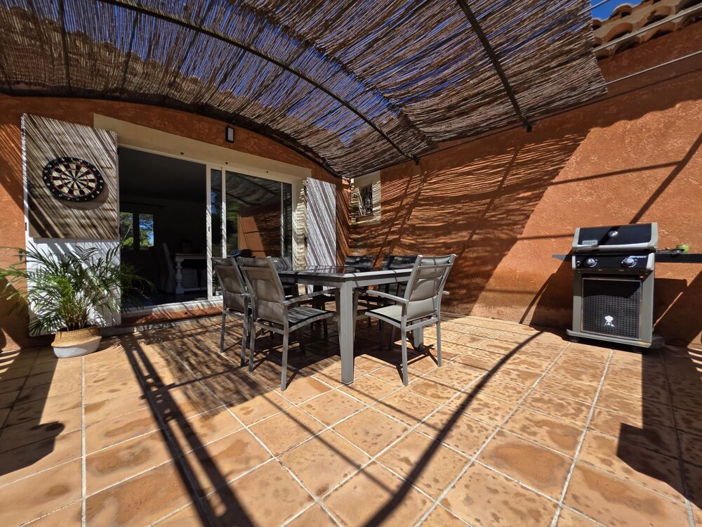 Villa plain-pied - 3 chambres - 3800m² jardin - double garage -