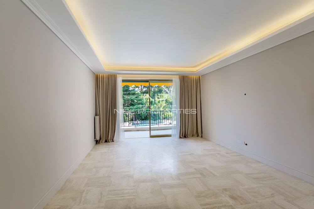 CAP D'AIL : Appartement 3 pièces avec terrasses, à rénover, dans