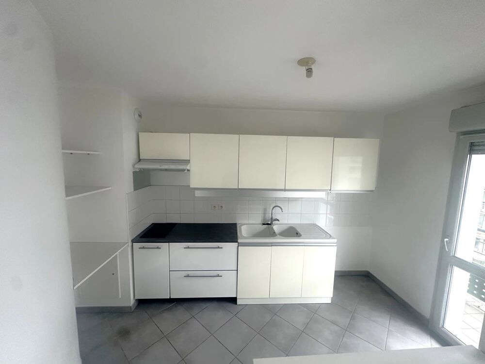 T2 au 5ème étage avec garage et grand balcon !