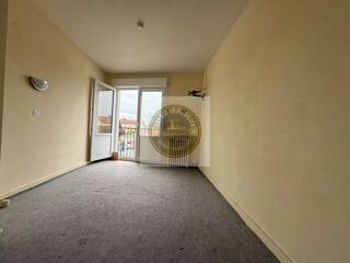  Immeuble  vendre 15 + pices 518 m