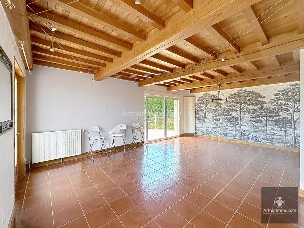 VILLEMONTAIS - Maison d'environ 120 m2 sur son terrain avec vue