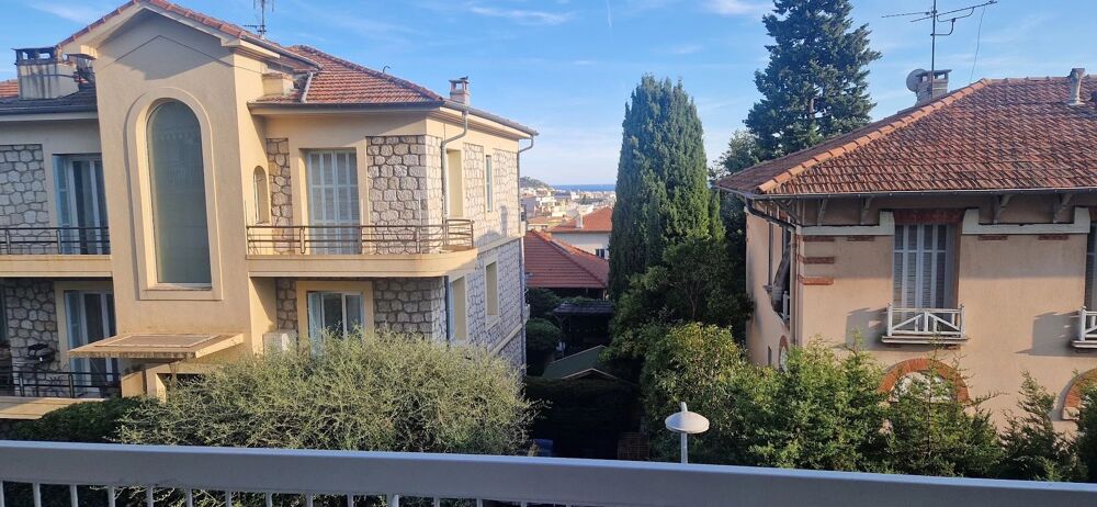 NICE QUARTIER DE POETES