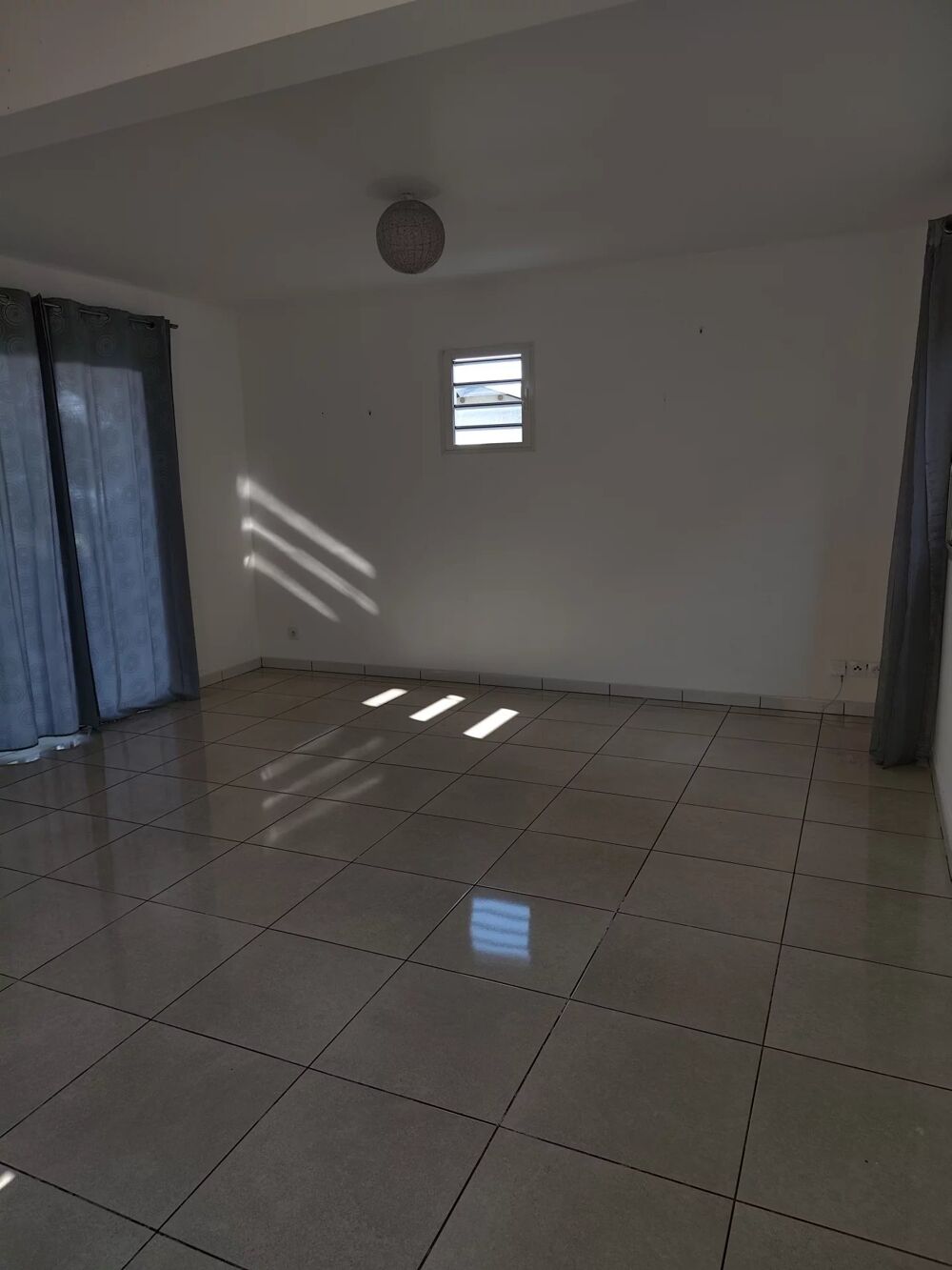 Location Maison SH 4840 : VILLA F4 à SAINT LOUIS Saint-louis