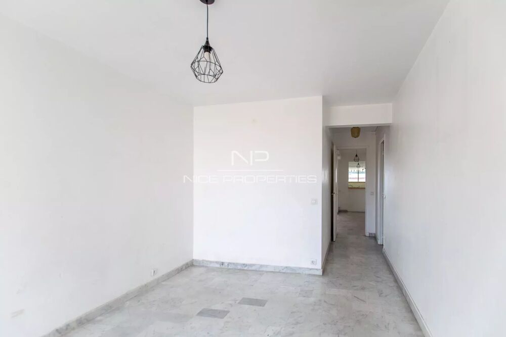 � vendre  Appartement Antibes (06600)