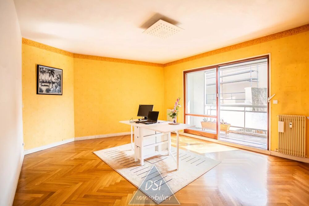Vente Appartement CROIX-ROUSSE. Appartement de Type T3 de 75 m² au deuxième étage Lyon 1