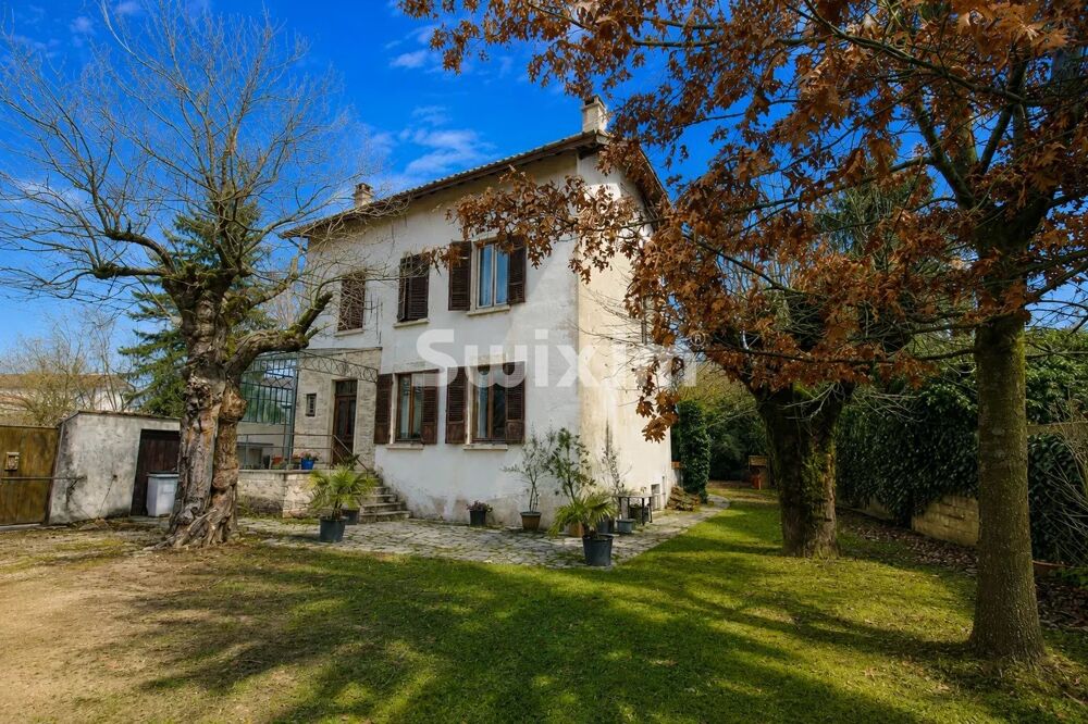 Maison 9 pièces 156 m² · à Ambérieu-en-Bugey · 156 m² · 570 000 €