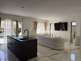  Villa à vendre 5 pièces 150 m²