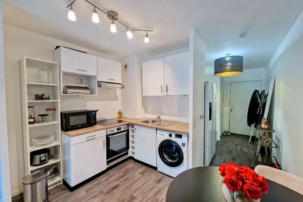 CHARMANT T2 MODERNE À NOISY-LE-SEC  40,83 M²