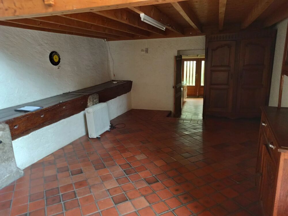 PETITE MAISON DE BOURG PROCHE BILLOM