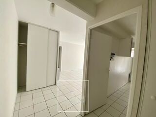  Appartement à louer 4 pièces 96 m²