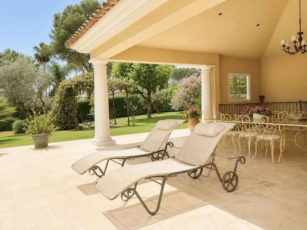 Vente Maison A vendre à  Mougins belle Propriété de 430 m² sur un Terrain de Mougins