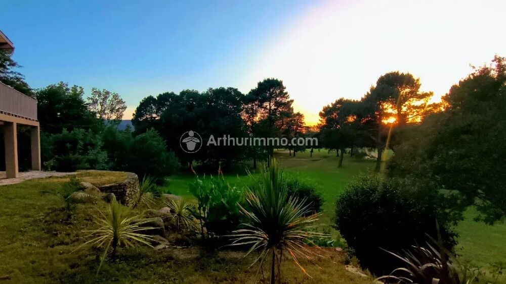 Mazamet  Propriété avec vue panoramique sur le golf et appartem
