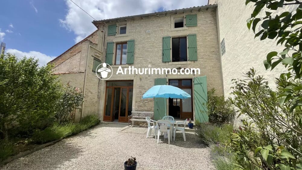 Maison de bourg à Chizé, 4 chambres, 172 m²