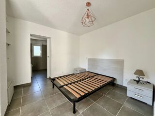  Appartement à louer 2 pièces 32 m²
