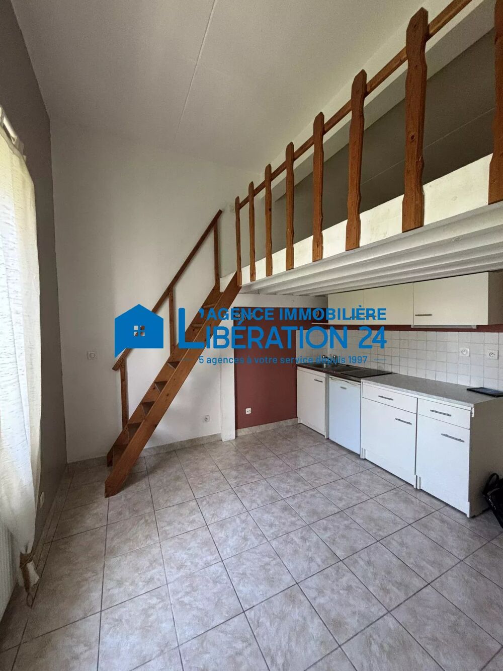 Studio avec mezzanine quartier BELLEVUE