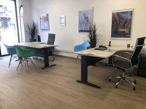 Local commercial Bureaux 900 13400 Aubagne