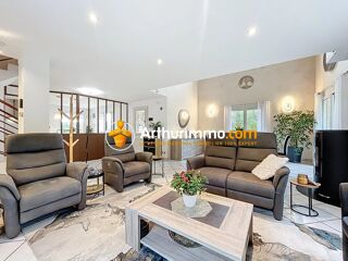  Maison  vendre 6 pices 152 m