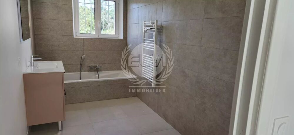 � vendre  Maison Le Plan-de-la-Tour (83120)