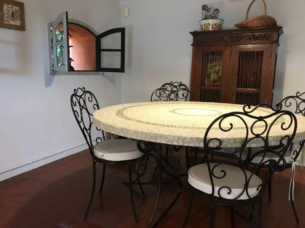 Location Maison villa   de 250m² avec terrasse, jardin et parking Grasse