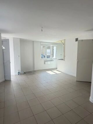  Appartement à louer 2 pièces 50 m²