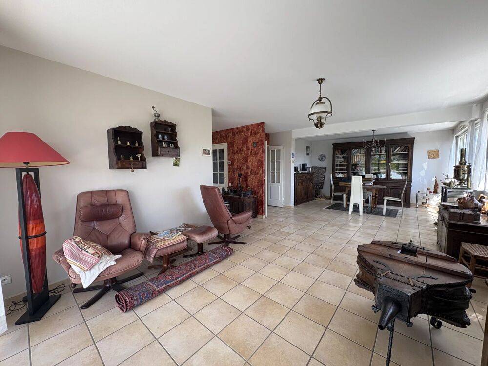 Appartement T5 avec terrasse, Secteur prisé de Saint-Priest-en-J