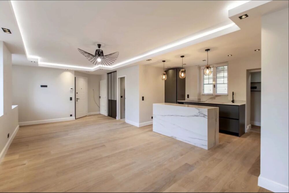 Vente Appartement NICE VIEUX NICE/ Coulée Verte , Superbe T3 rénové de 70m2 Nice