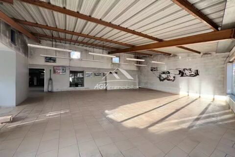   Local commercial Garage 