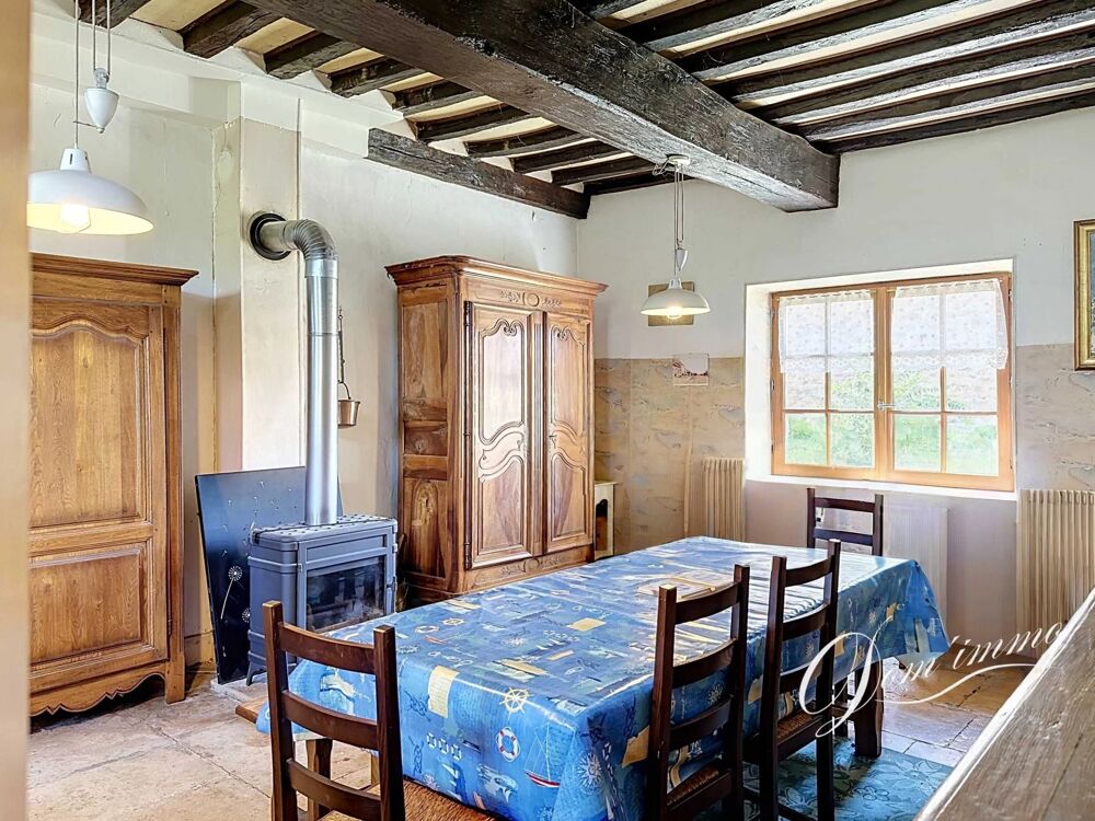 En exclusivité au coeur de l'Auxois: Ancien presbytère