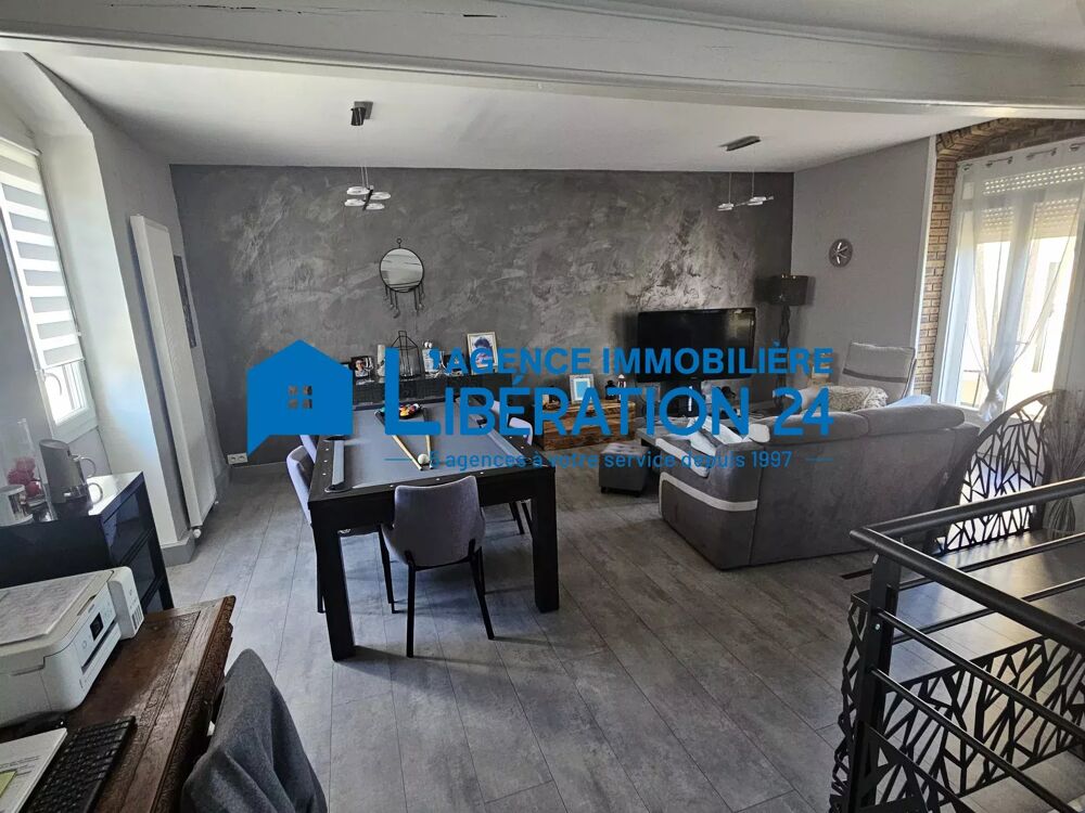 Maison de village rénovée avec terrasse et double garage