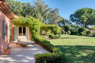  Villa  vendre 8 pices 237 m