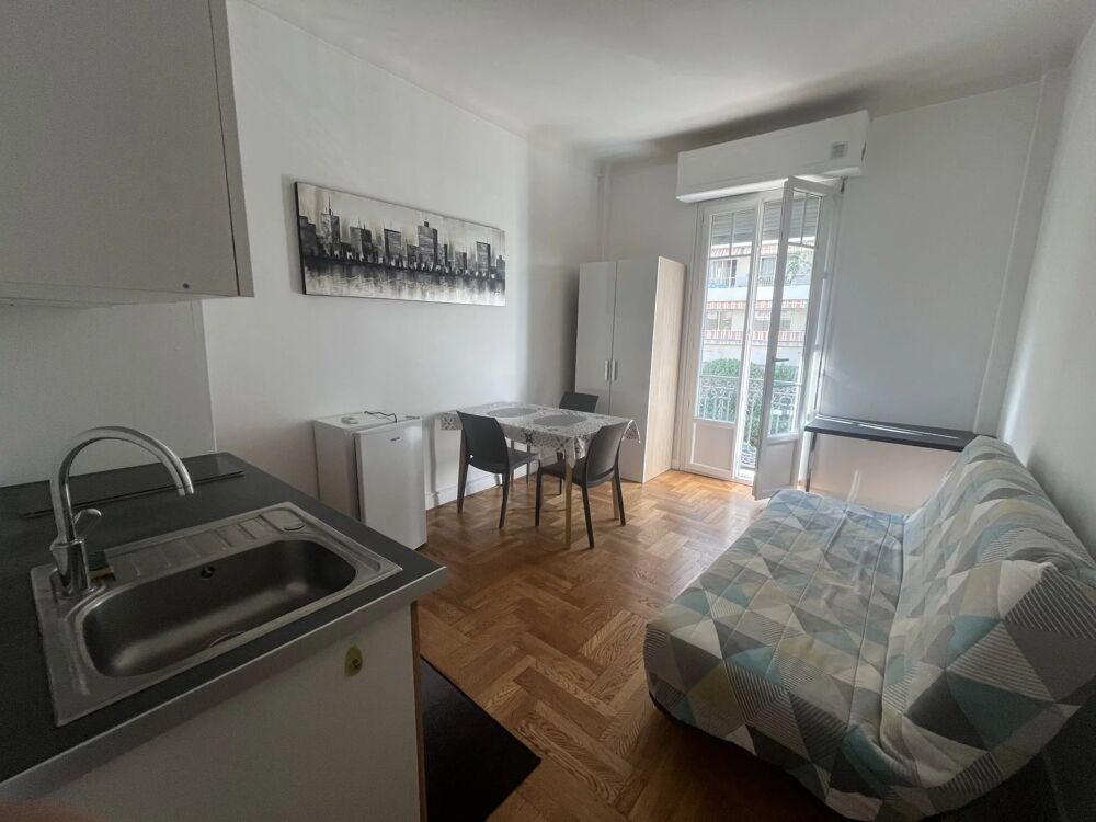 Location Appartement GRANDE CHAMBRE MEUBLÉE AVEC KITCHENETTE PRIVATIVE – 700 euros CC Nice