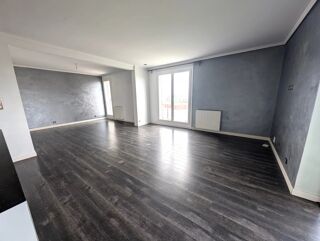  Appartement à louer 3 pièces 98 m²