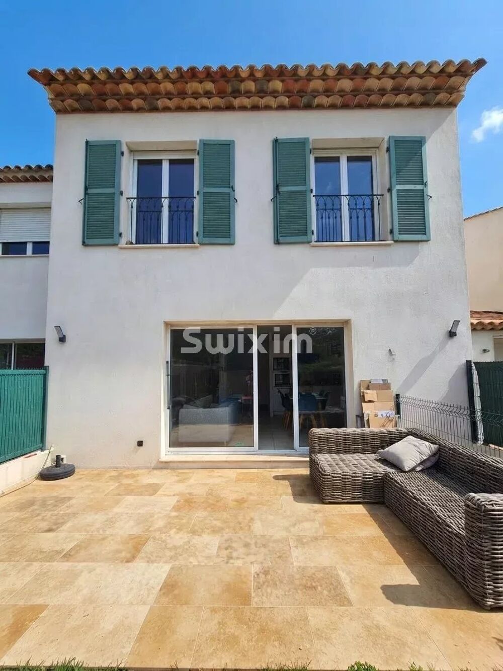 Maison neuve au calme, à pied du village !