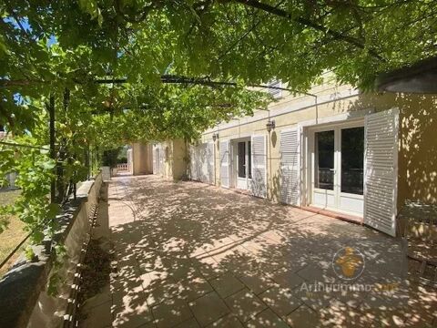   Propri�t� d'exception � Solli�s-Pont Maison - 6 pi�ce(s) - 267 m�