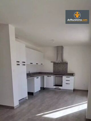  Appartement à louer 3 pièces 52 m²