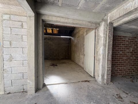   local commercial de 550 m2 avec 500 m2 de cour BOULOGNE SUR MER 