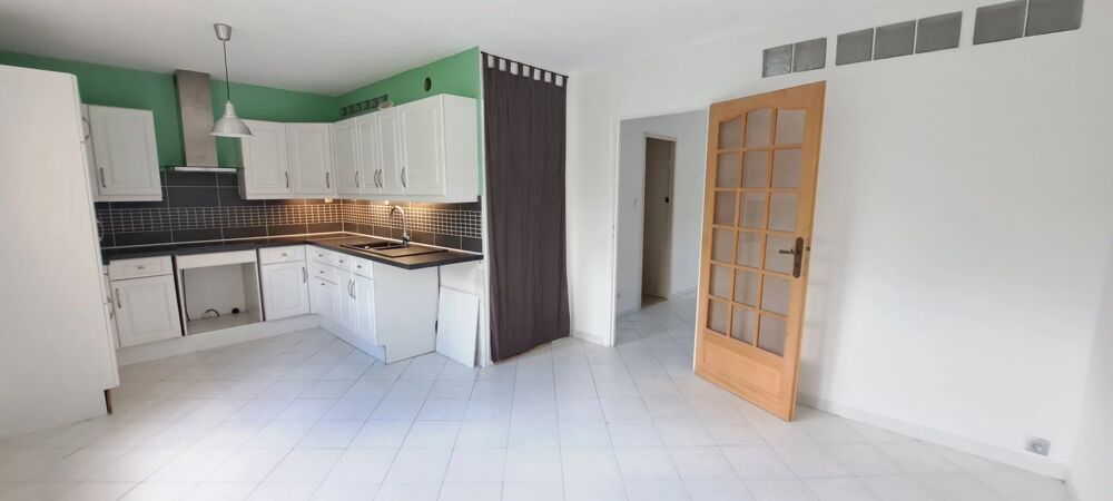 GRENOBLE - Appartement T6 de 102 m2 avec terrasse, cave, parking