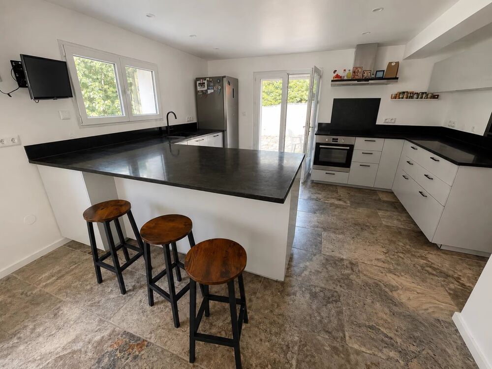 Vente Maison LE LUC – MAISON FAMILIALE 137 M² – 5 CHAMBRES – PISCINE – DOUBLE Le luc