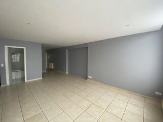  Appartement à louer 4 pièces 80 m²