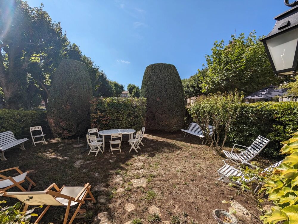 MAISON ANCIENNE 290 m² / jardin 800 m²