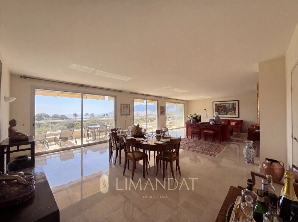 Roquebrune Cap Martin - dernier étage - 5 pièces 177,41 m2 terr