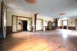  Immeuble � vendre 15 + pi�ces 1600 m�