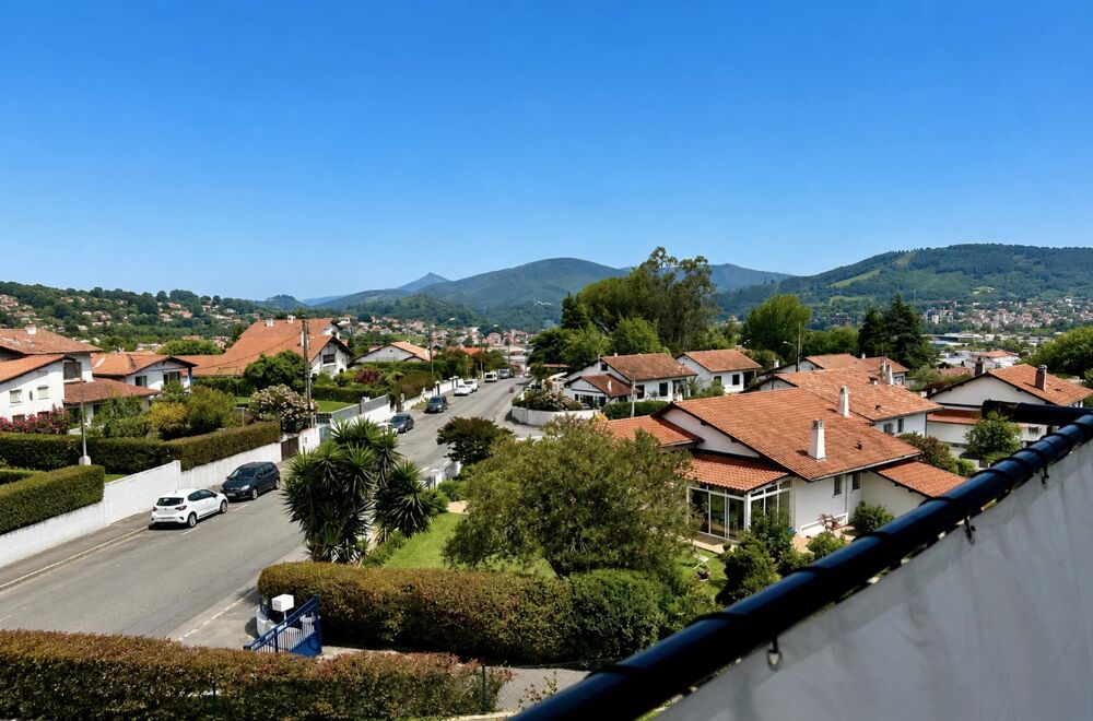 Vente Appartement Hendaye Ville, 68m2 stylé, 2 chambres, vue montagnes, garage + p Hendaye