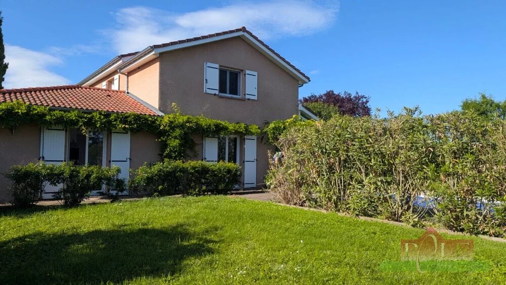 CHUZELLES, Villa T6 de 150m², terrain de 1000m² avec piscine.