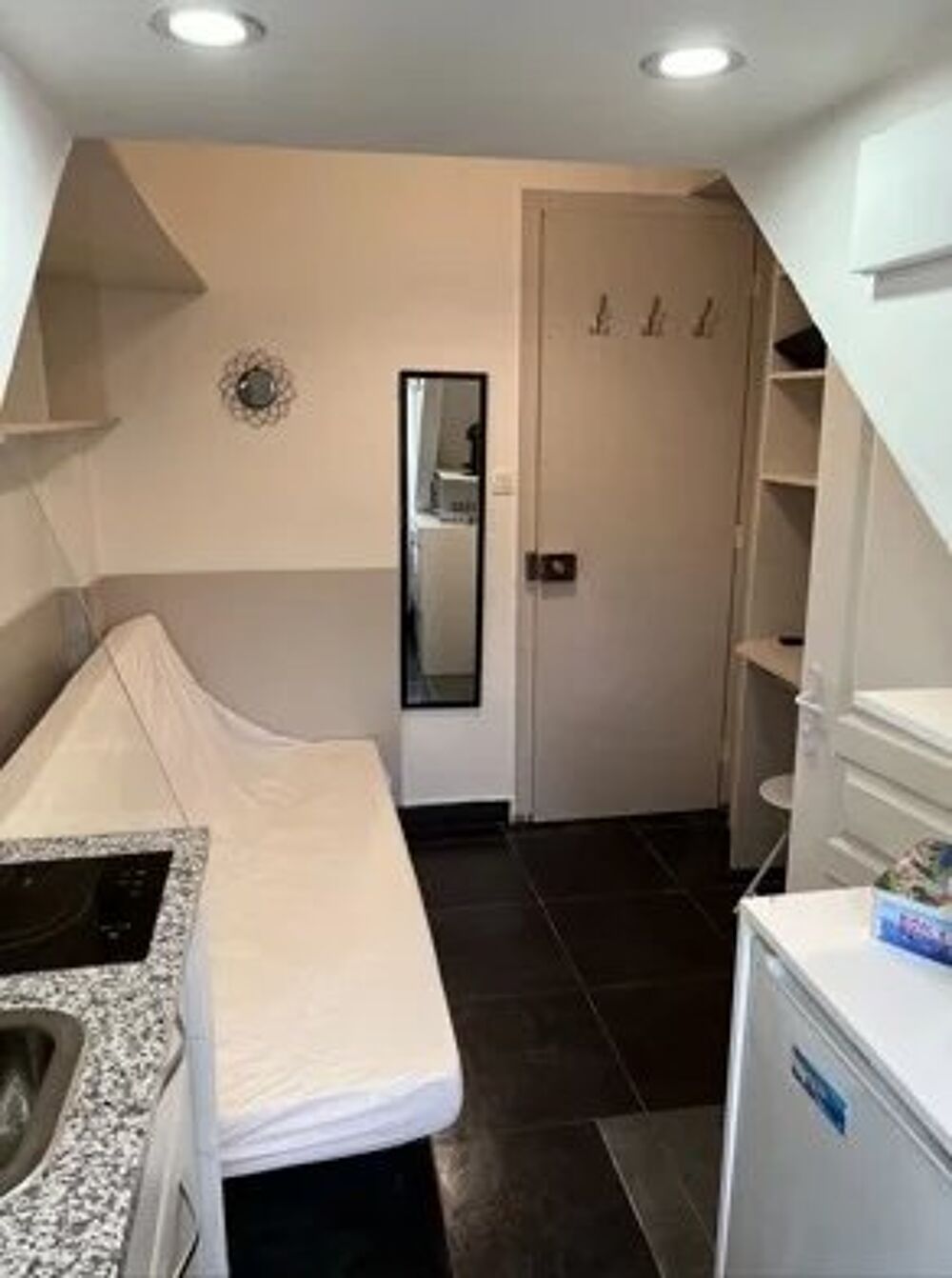 Location Appartement Studio avec vue sur les toits de Nice Nice
