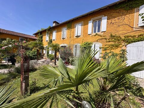   Majestueuse demeure avec piscine Villa - 10 pièce(s) - 300 m²