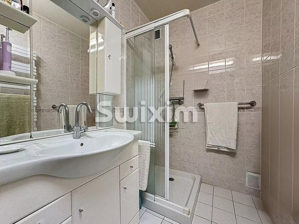 � vendre  Maison Grilly (01220)